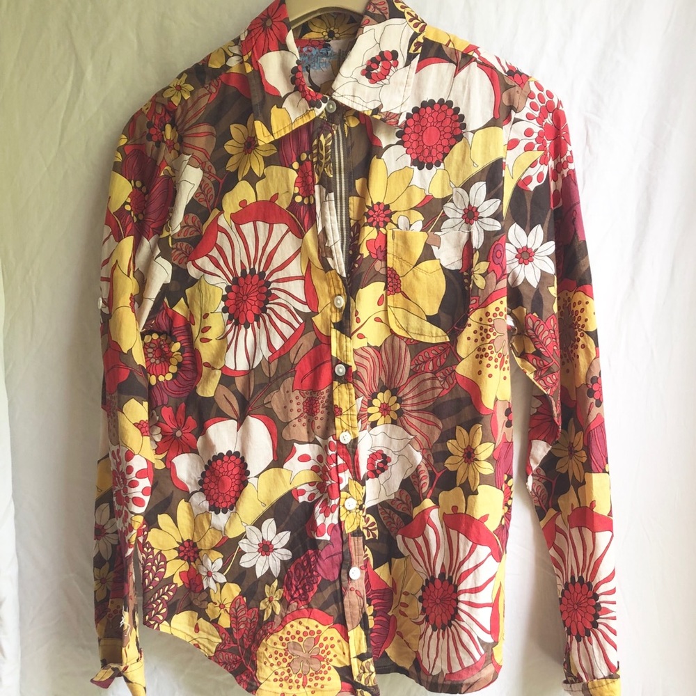 Floral Lightweight Button Down S